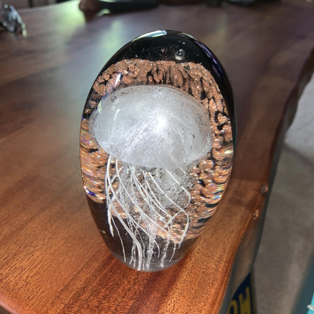 Jellyfish Man o War Clear Art Glass Paperweight Sculpture 5.5" Gold &Black